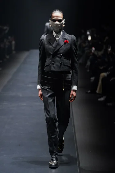 Look 23